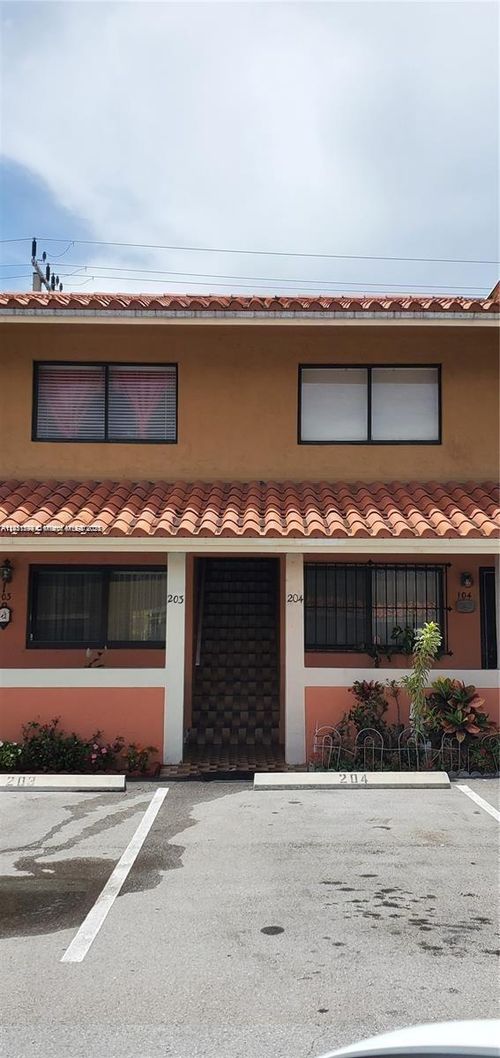 apt-204-2710 W 60th Pl, Hialeah, FL, 33016-5955 | Card Image