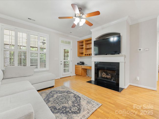Family Room | Image 18