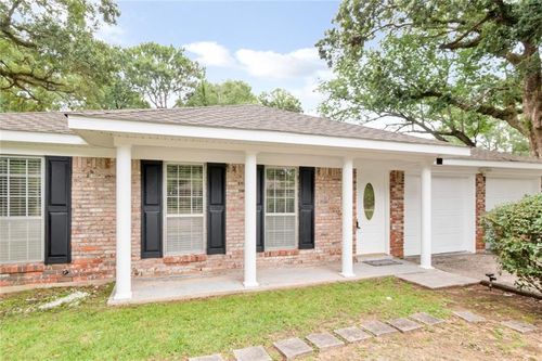 5804 Long Meadow Rd, Mobile, AL, 36609-7031 | Card Image