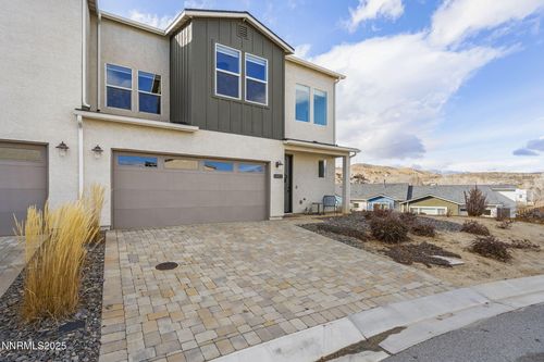 1023 Big Rock Loop, Sun Valley, NV, 89433-8304 | Card Image