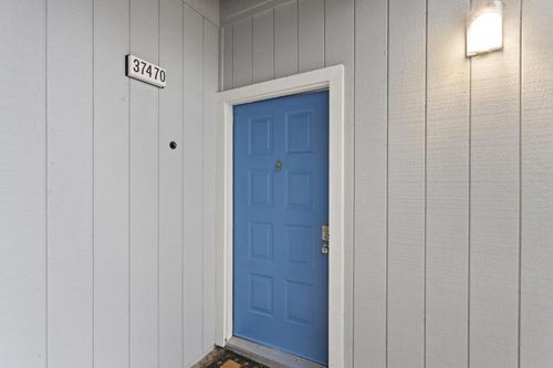 19c-37470 Parish Cir, Fremont, CA, 94536 | Card Image
