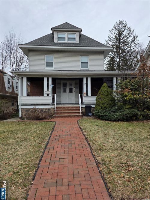 145 Christie St, Leonia, NJ, 07605-1901 | Card Image