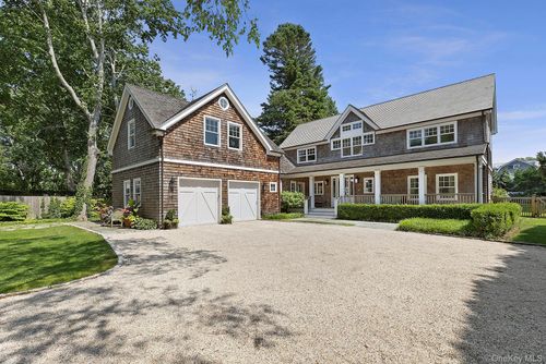 100 Pantigo Rd, East Hampton, NY, 11937-2642 | Card Image