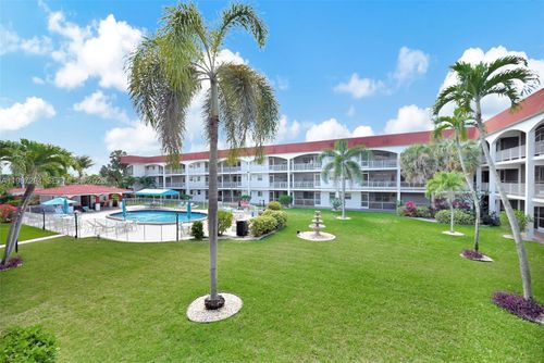 apt-122-580 Egret Dr, Hallandale Beach, FL, 33009-5792 | Card Image