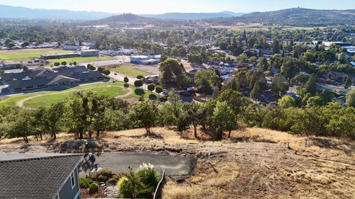 277 Cambridge Ter, Eagle Point, OR, 97524-6669 | Card Image