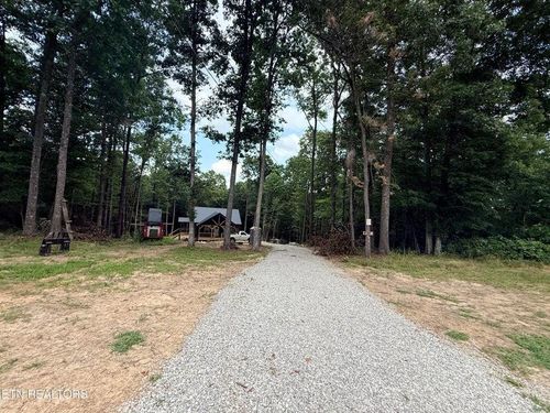 831 Remington Rd, Jamestown, TN, 38556-1680 | Card Image