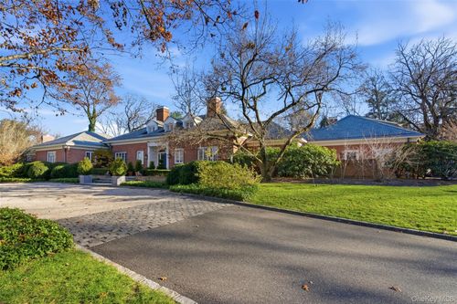 159 Factory Pond Rd, Locust Valley, NY, 11560-1415 | Card Image