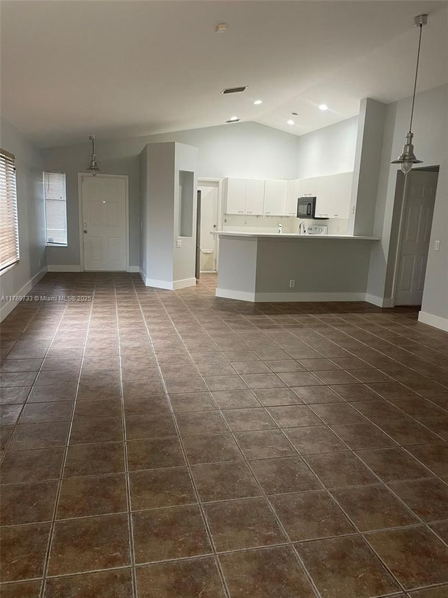 4432 - 4432 Dogwood Cir, House other with 3 bedrooms, 2 bathrooms and null parking in Weston FL | Image 7