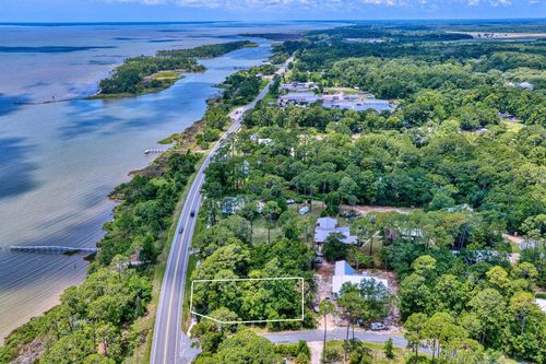 104 Bay Colony Way, Apalachicola, FL, 32320-1815 | Card Image