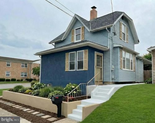 454 Church St, ROYERSFORD, PA, 19468-1921 | Card Image