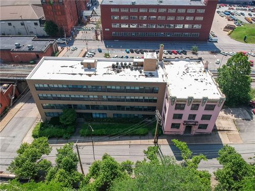 664 Linden Ave, E Pittsburgh, PA, 15112-1204 | Card Image