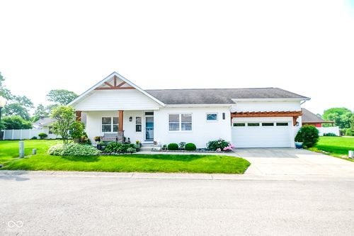 4305 W Coyote Run Ct, Muncie, IN, 47304-3585 | Card Image