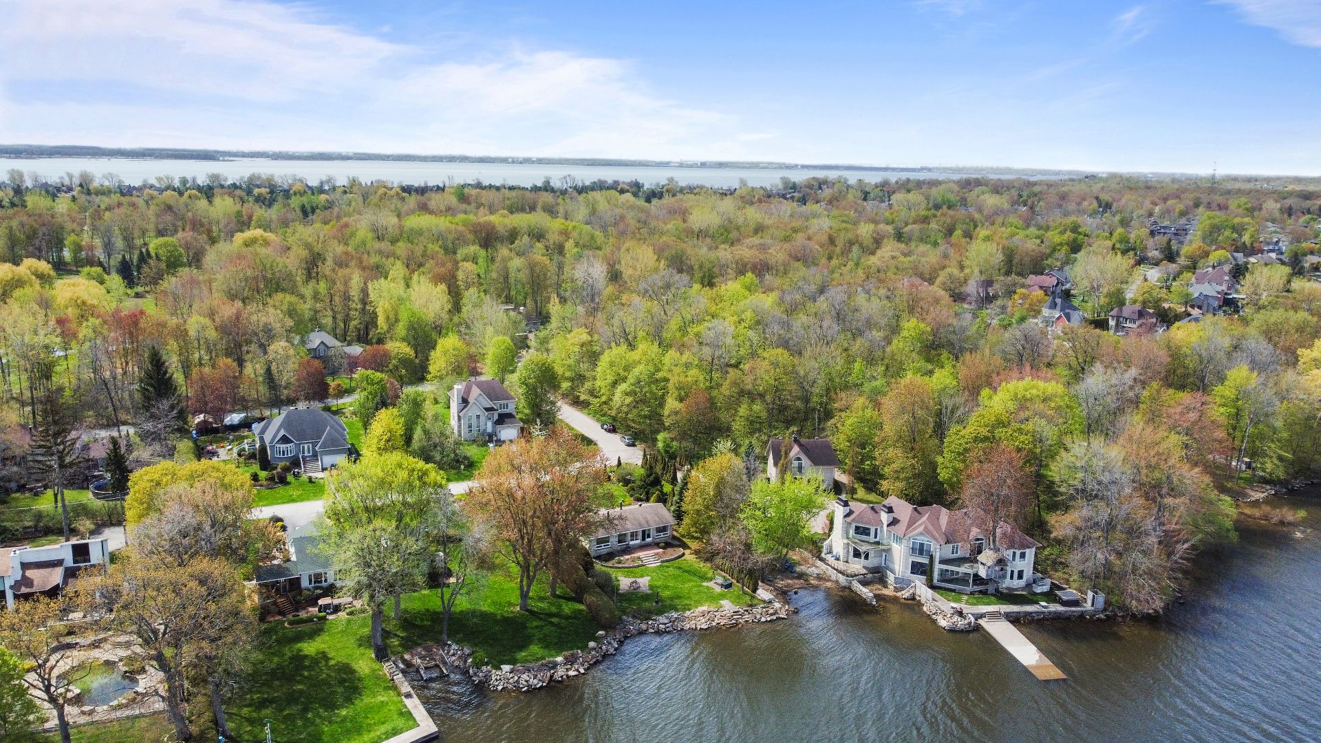 Residential in Notre-Dame-de-l'Île-Perrot