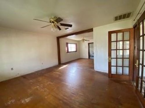 233 S Louis Tittle Ave, Mangum, OK, 73554-5023 | Card Image