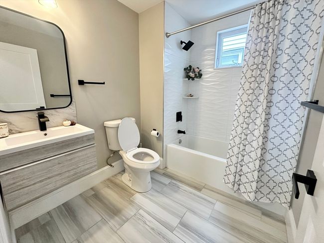 APT-3 - 299 Maverick St, Condo with 2 bedrooms, 2 bathrooms and null parking in Boston MA | Image 9
