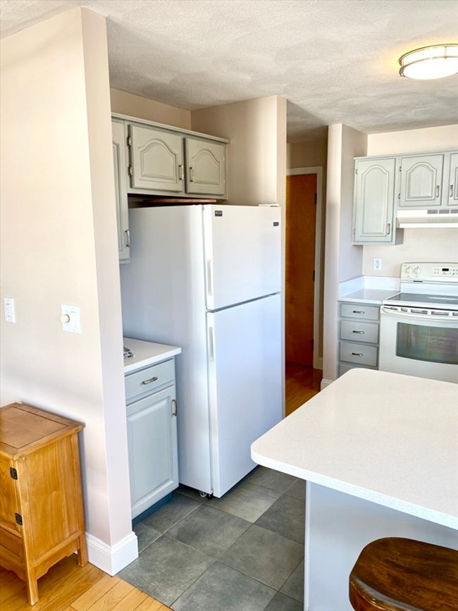 3 - 57 Front St, Condo with 2 bedrooms, 3 bathrooms and 1 parking in Beverly MA | Image 10