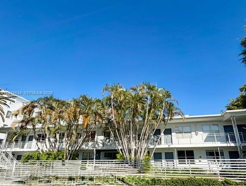 apt-7-2445 Lake Pancoast Dr, Miami Beach, FL, 33140-4694 | Card Image