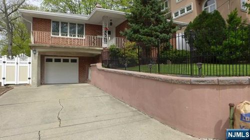 469 Westview Ave, Englewood, NJ, 07631-5106 | Card Image