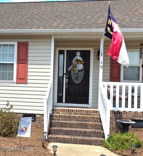 19 Atlantic Ave, Benson, NC, 27504-7850 | Card Image