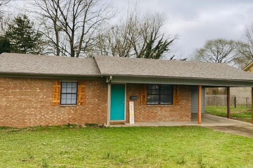 905 W Center Ave, Searcy, AR, 72143-5239 | Card Image