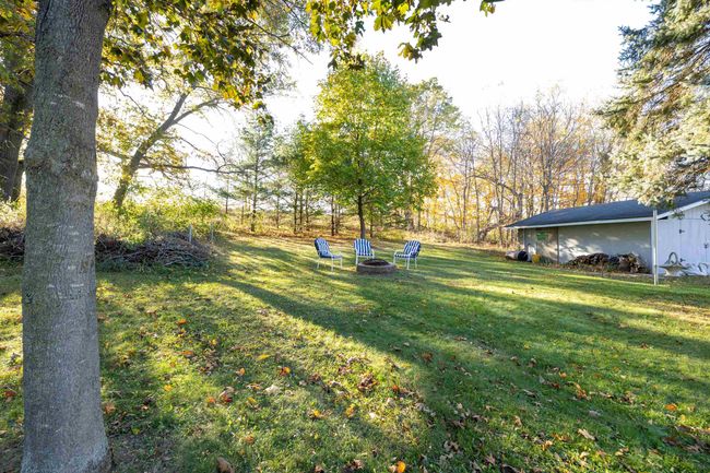 E7695B Highway 23/33, House other with 5 bedrooms, 2 bathrooms and null parking in EXCELSIOR WI | Image 30