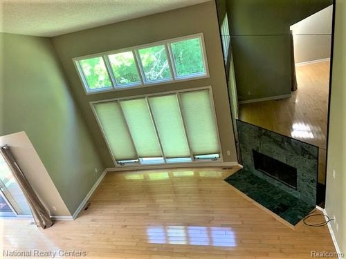 34-6298 Aspen Ridge Blvd, West Bloomfield, MI, 48322-4433 | Card Image