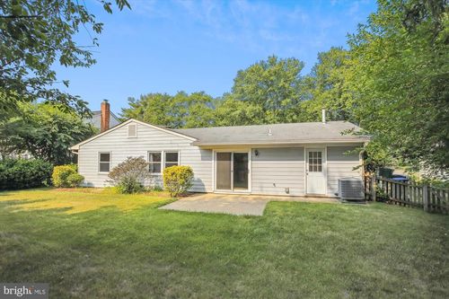 4607 Marshall Hall Ln, FAIRFAX, VA, 22033-3718 | Card Image