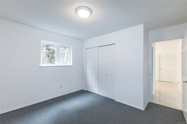 Dining and entrance to the suite (suite) | Image 38