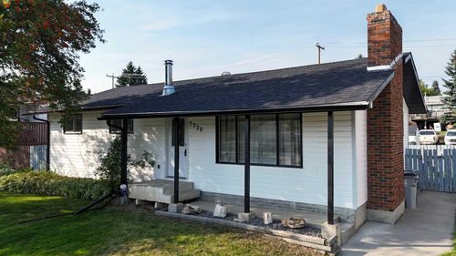 5320 12 Ave, Edson, AB, T7E1J8 | Card Image