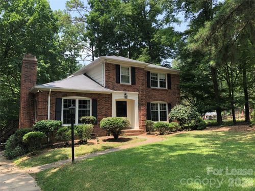 823 Tadlock Pl, Matthews, NC, 28105-5523 | Card Image