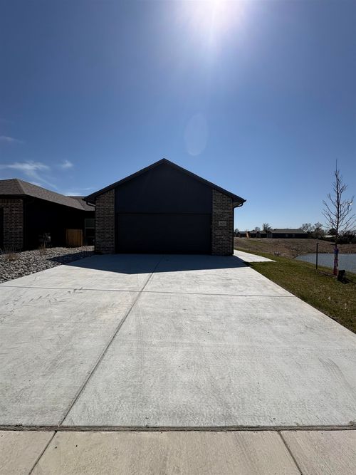 3425 E Thunder, Wichita, KS, 67220 | Card Image