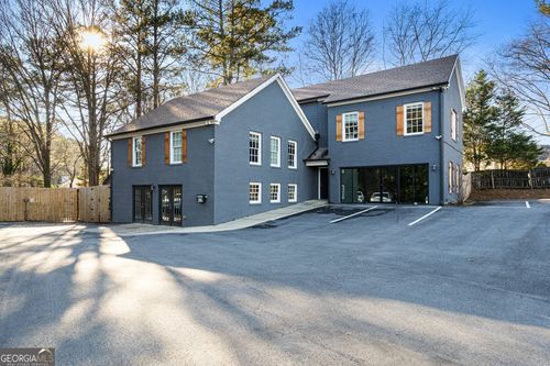 210 W Crossville Rd, Roswell, GA, 30075-2906 | Card Image