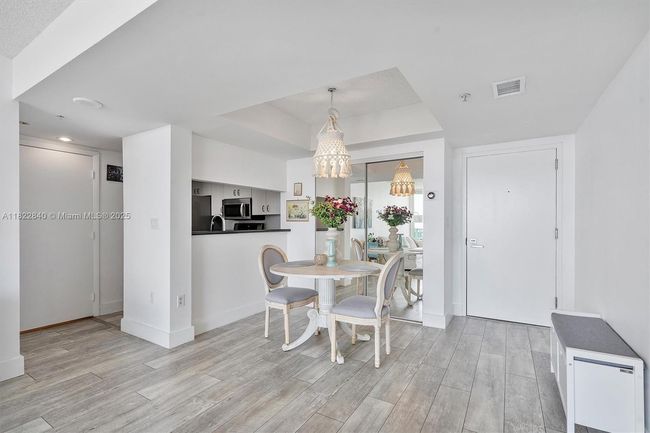 APT-1101 - 1830 S Ocean Dr, Condo with 3 bedrooms, 3 bathrooms and null parking in Hallandale Beach FL | Image 5