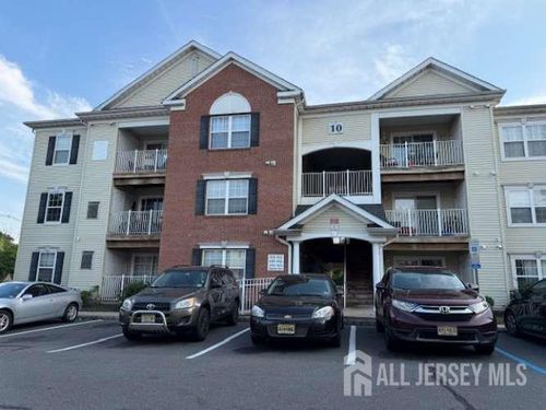 1027 Dogwood Ct, New Brunswick, NJ, 08901-3913 | Card Image