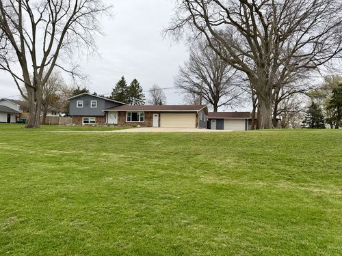 702 S Grant St, Clinton, IL, 61727-2476 | Card Image