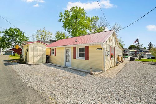 11360 W Ferndale Dr, Manitou Beach, MI, 49253-9615 | Card Image