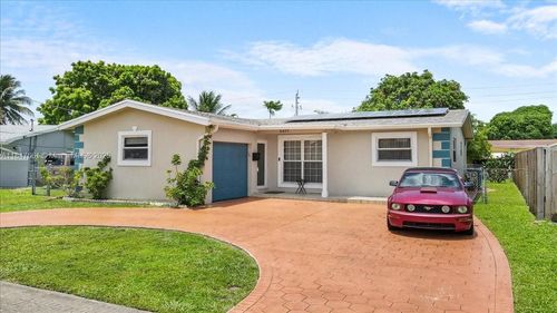 2477 Nw 84th Way, Sunrise, FL, 33322-3335 | Card Image