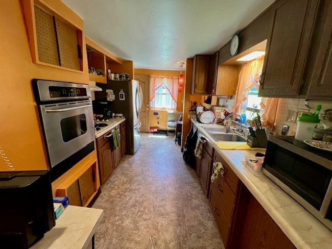 Front home's kitchen | Image 11
