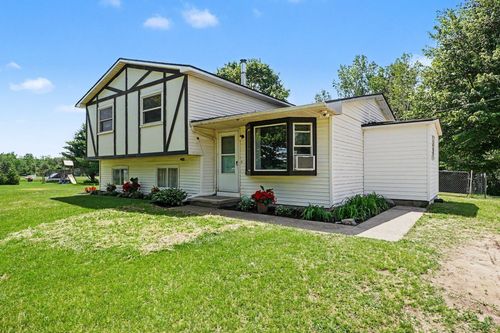 2424 E Shaffer Rd, Midland, MI, 48642-8366 | Card Image