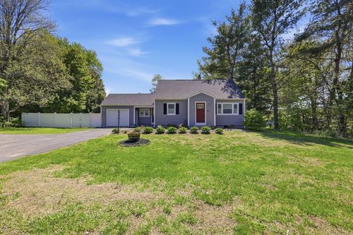 983 Shoemaker Ln, Feeding Hills, MA, 01030-2554 | Card Image
