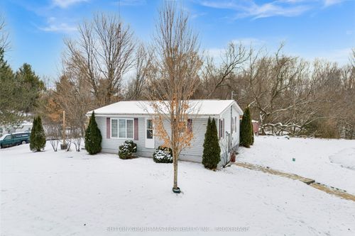 1677 County Rd, Mallorytown, ON, K0E1R0 | Card Image