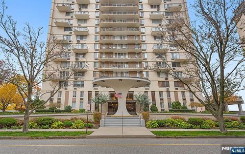 160 Overlook, Hackensack, NJ, 07601 | Card Image