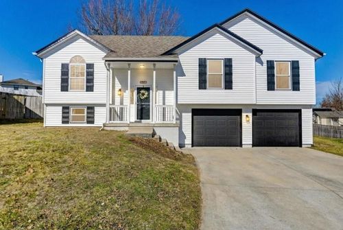 1131 N Mohican Ct, Independence, MO, 64056-2727 | Card Image