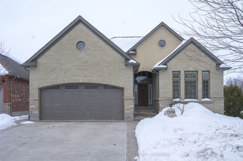 1319 Staffordshire Rd, London, ON, N6H0B8 | Card Image