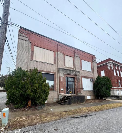 111 N 5th St, Keokuk, IA, 52632-5687 | Card Image