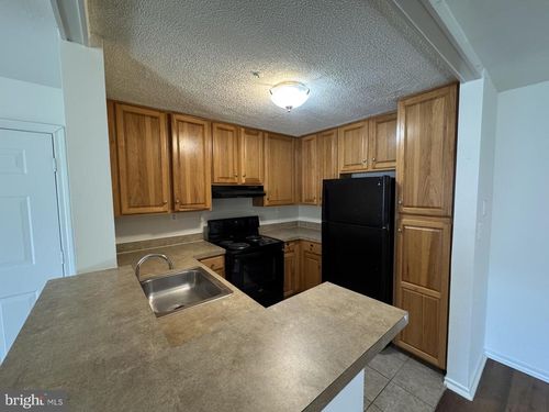 apt-270-6-9900 Boysenberry Way, GAITHERSBURG, MD, 20879-3685 | Card Image