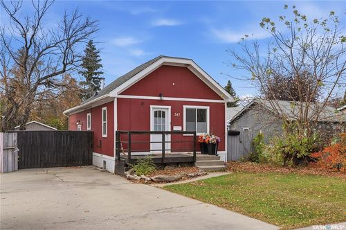 341 Av V S, Saskatoon, SK, S7M3E4 | Card Image