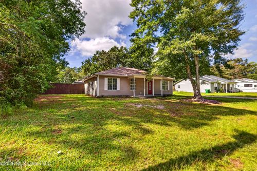 809 Peach St, Ocean Springs, MS, 39564-9366 | Card Image