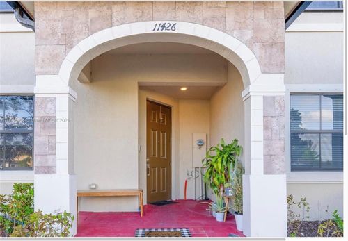 11426 W 33rd Way, Hialeah, FL, 33018-2206 | Card Image