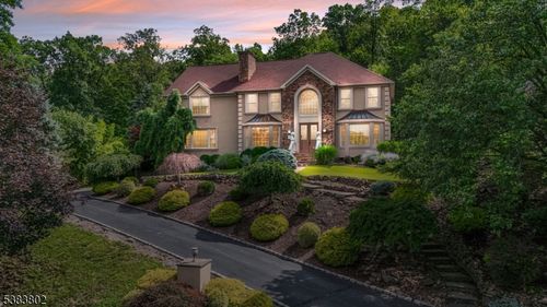16 Shadow Ridge Run, Wayne, NJ, 07470-4967 | Card Image